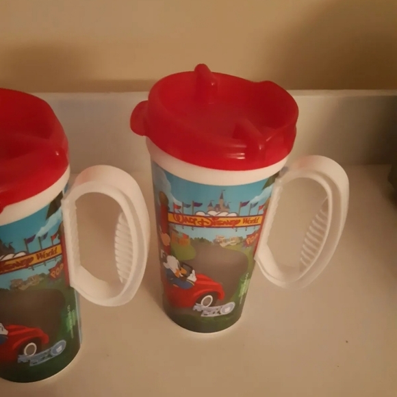 Whirley Drink Works 2 "Rapid Fill" Disney Travel Mug red covered 7'' tall - Picture 6 of 8